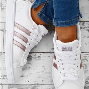 adidas advantage sneaker gold